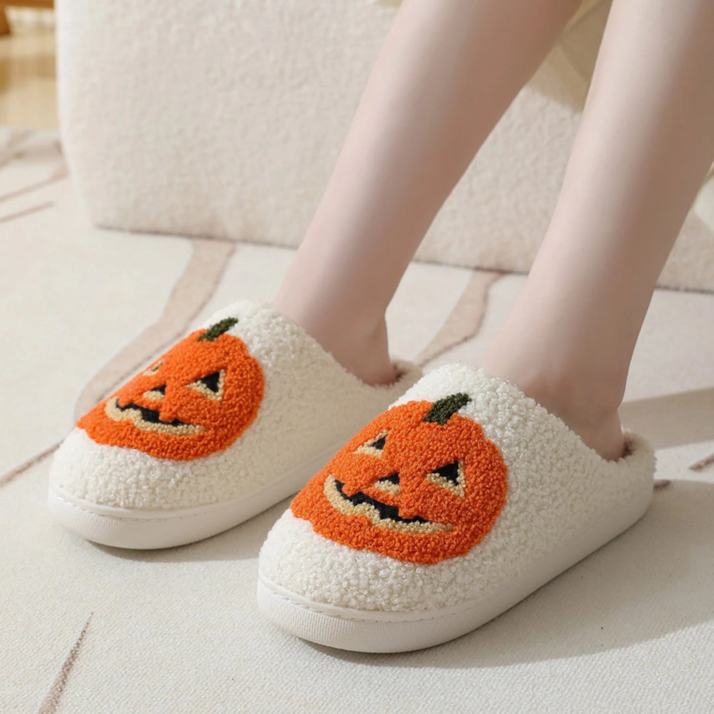 Cute Halloween Slippers for Women Perfect Soft Plush Comfy Warm Slip-On Halloween Pumpkin Slippers Fo Women Indoor Fluffy House Slippers for Women and Men Non-Slip Fuzzy Flat Slides